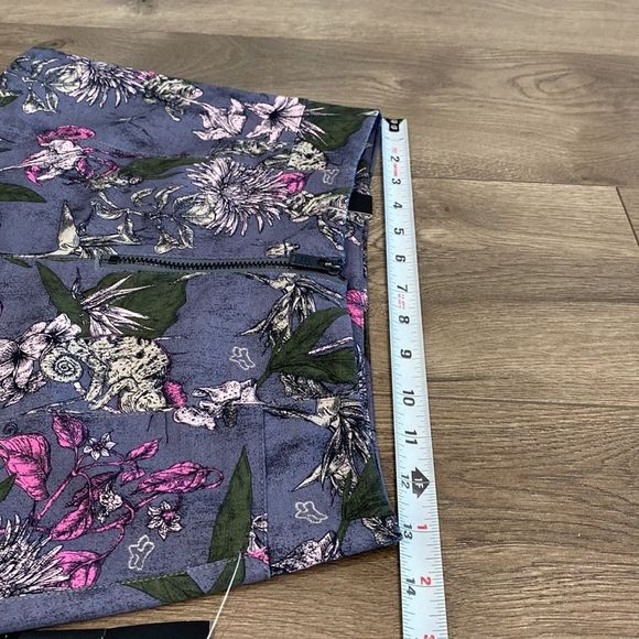 FOX Racing Exotic High Waist Blue Foral Shorts Size 3‎ - Picture 8 of 16